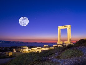 The top 6 historical sites to visit on a Greece yacht charter in the Cyclades