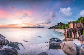 5 reasons why you have to charter a superyacht in the Seychelles