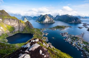 10 things you'll experience on a yacht charter in Norway