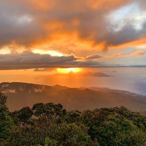 Tahiti - Mount Aorai sunset view