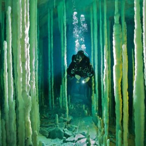 Abacos Islands Bahamas - Crystal Caves of Abaco diving