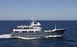 Last minute offer to charter superyacht 'Axantha II'
