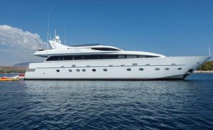 Motor Yacht TROPICANA Offers Discounted Greece Charters