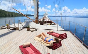 Book Now for a Reduced Charter Rate on Luxury Phinisi LAMIMA