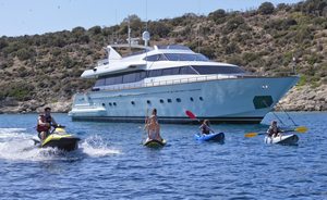 Special offer with Falcon Yachts motoryacht MARTINA in Greece