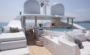 Superyacht ‘Hurricane Run’ Reduces Rate For Holiday Charters