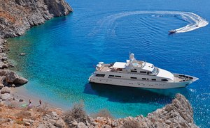 Superyacht LIONSHARE announces unbeatable discount on Mediterranean yacht charters