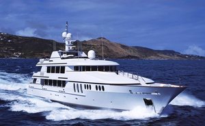 Thanksgiving charter special: Save 10% on board superyacht CLAIRE