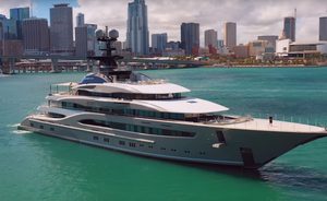 Video: Superyacht KISMET arrives at the Miami Yacht Show 2019