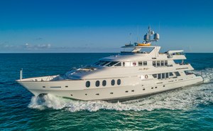 Embrace A Bahamian Christmas With Reduced Rates Onboard Charter Yacht I LOVE THIS BOAT