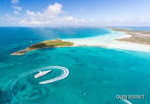 How to enjoy a crowd-free yacht rental Bahamas