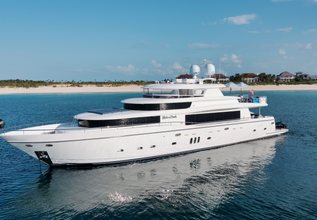 She's A Peach Charter Yacht at Ft. Lauderdale Boat Show  2018 - Attending Yachts