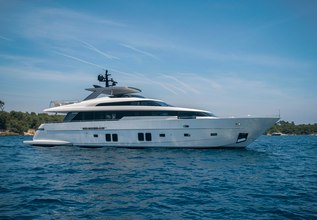 De Zeus Charter Yacht at Cannes Yachting Festival 2021