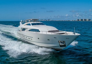 El Ladrillo III Charter Yacht at Palm Beach Boat Show 2023