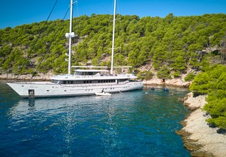 Omnia Charter Yacht at Monaco Yacht Show 2019