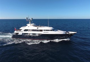 Reverie Charter Yacht at Ft. Lauderdale Boat Show  2018 - Attending Yachts