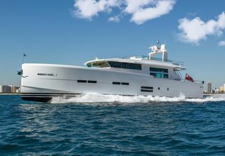 Social Distancing Charter Yacht at Palm Beach Boat Show 2021