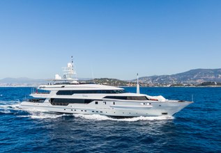 The Wellesley Charter Yacht at Cannes Yachting Festival 2021