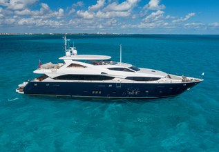 Le Sorelle III Charter Yacht at Palm Beach Boat Show 2022