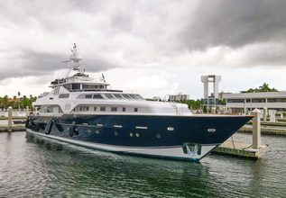 Shalimar Charter Yacht at Palm Beach Boat Show 2014