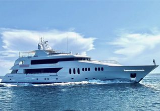 Sonician Charter Yacht at Palm Beach International Boat Show 2024