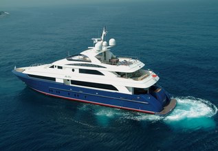 Kajak Charter Yacht at Fort Lauderdale Boat Show 2016