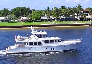 Let It Bee Charter Yacht at Palm Beach Boat Show 2022
