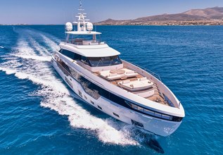 Volo Mare Charter Yacht at Palm Beach Boat Show 2023