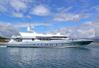 Thunder Charter Yacht at Fort Lauderdale International Boat Show (FLIBS) 2021