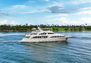 Mamma Mia Charter Yacht at Fort Lauderdale International Boat Show (FLIBS) 2022