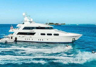 Leverage Charter Yacht at Fort Lauderdale International Boat Show (FLIBS) 2022