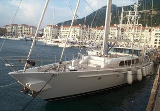 Venturosa Charter Yacht at Palm Beach Boat Show 2016