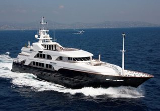 Bella Charter Yacht at Fort Lauderdale Boat Show 2019 (FLIBS)