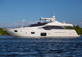 Hoya Saxa Charter Yacht at Palm Beach Boat Show 2016