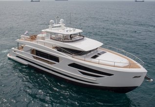 Horizon FD85/01 Charter Yacht at Palm Beach Boat Show 2018