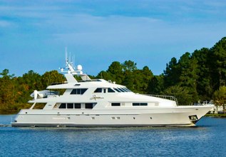 Lady Sue Carolyn Charter Yacht at Palm Beach Boat Show 2022