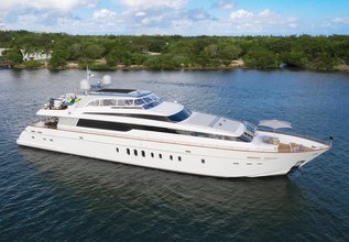 Daddy Charter Yacht at Palm Beach Boat Show 2022