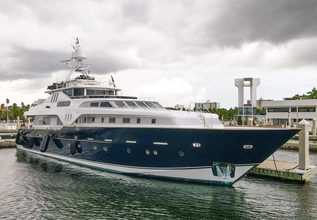 Shalimar Charter Yacht at Palm Beach Boat Show 2014