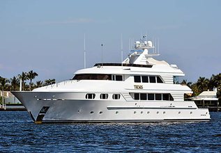 Themis Charter Yacht at Palm Beach Boat Show 2017