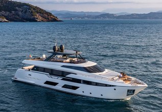 Lopera 1 Charter Yacht at Cannes Yachting Festival 2022