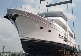 Never Land Charter Yacht at Palm Beach International Boat Show 2024