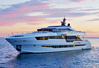 Sea Glass Charter Yacht at Yachts Miami Beach 2016