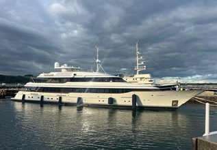 Solace Charter Yacht at Palm Beach Boat Show 2017