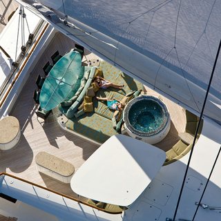 Hemisphere photo 66