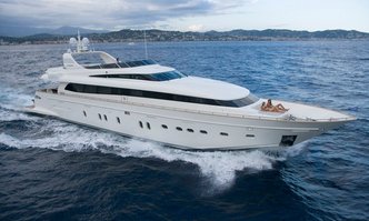 By Bubanny yacht charter Canados Motor Yacht