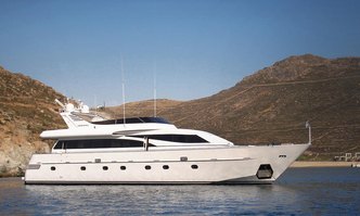 Hammerhead yacht charter CNL - Cantieri Navali Lavagna Motor Yacht