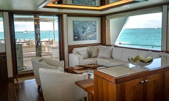 Iridescence yacht charter Ocean Alexander Motor Yacht