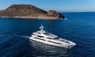 Immersive yacht charter Turquoise Yachts Motor Yacht