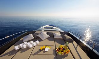 Solaris yacht charter Pershing Motor Yacht