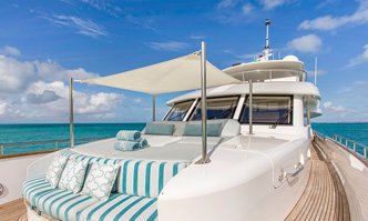 Pura Vida yacht charter Moonen Motor Yacht